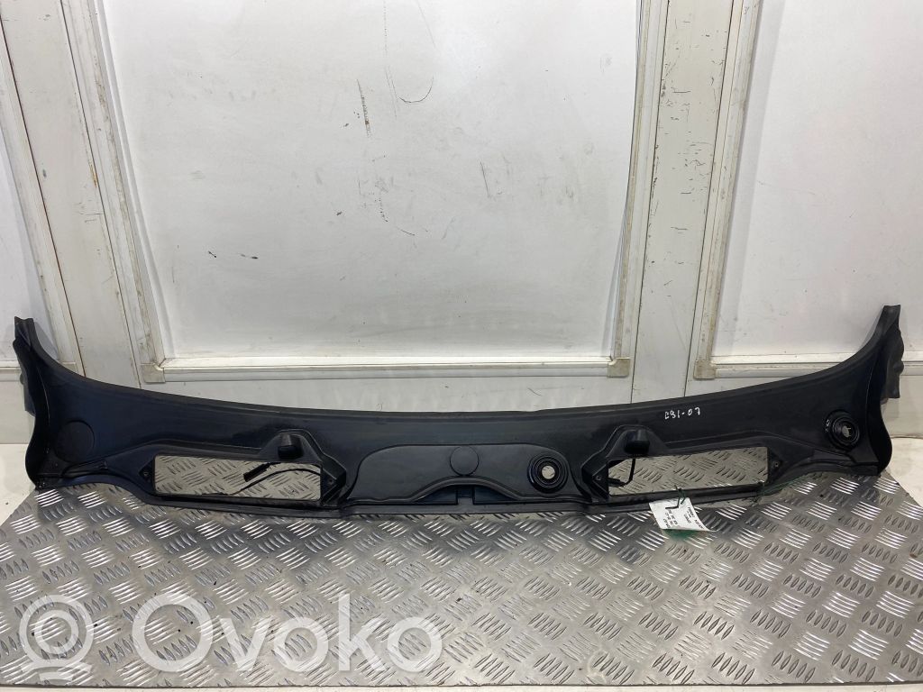 BMW 3 E90 E91 Wiper trim 