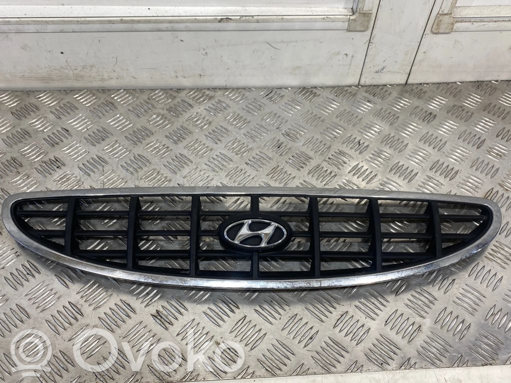 Hyundai Accent Etusäleikkö 