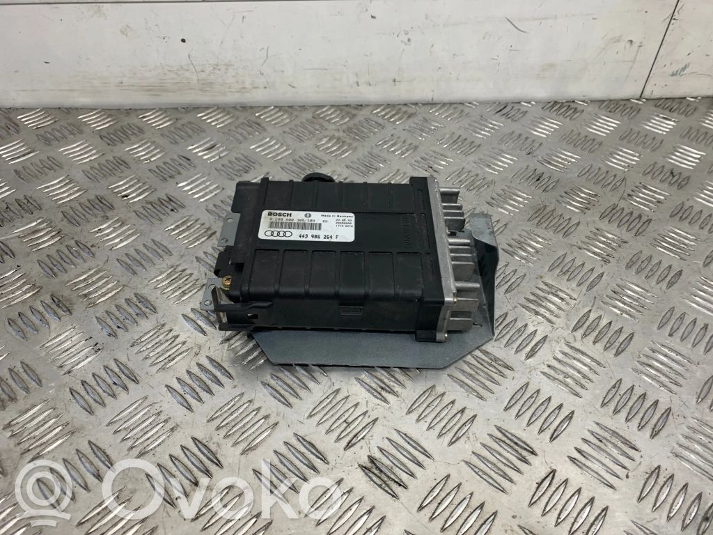 Audi 80 90 S2 B4 Calculateur moteur ECU 