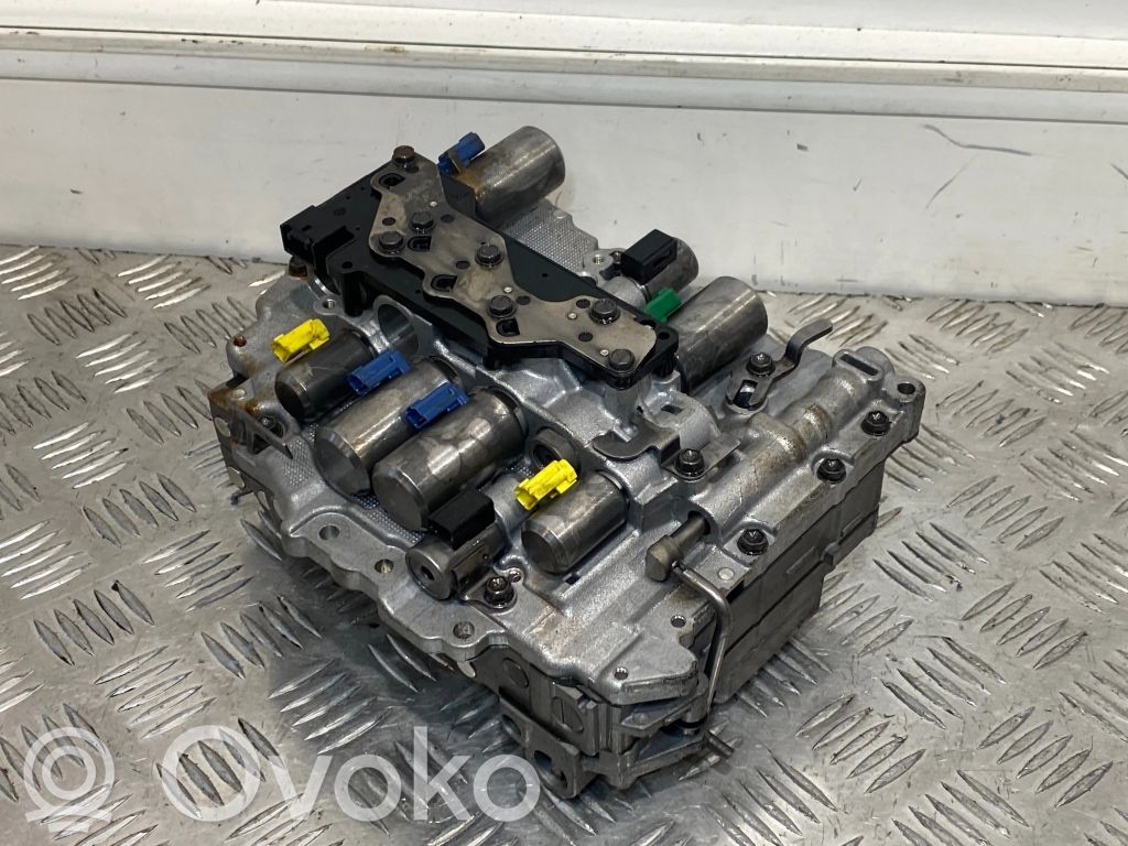BMW 2 F45 Cuerpo de válvula de la caja de cambios de la transmisión 
