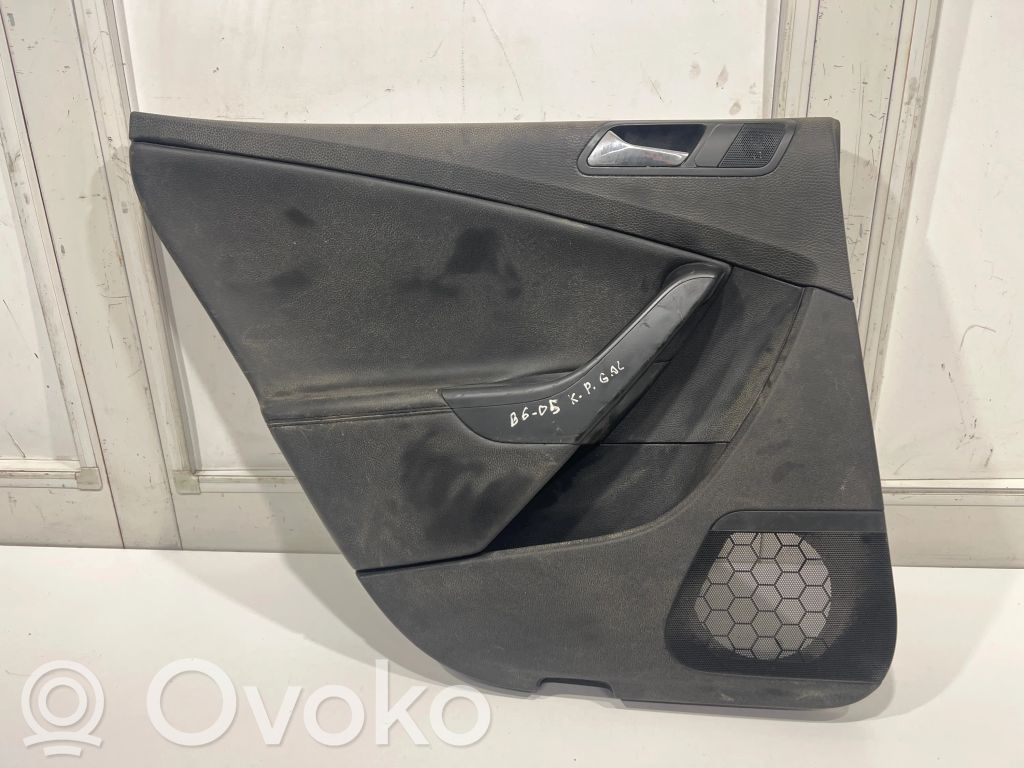 Volkswagen PASSAT B6 Boczki / Poszycie drzwi tylnych 