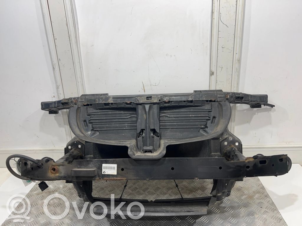 BMW 1 E81 E87 Radiatoru panelis 