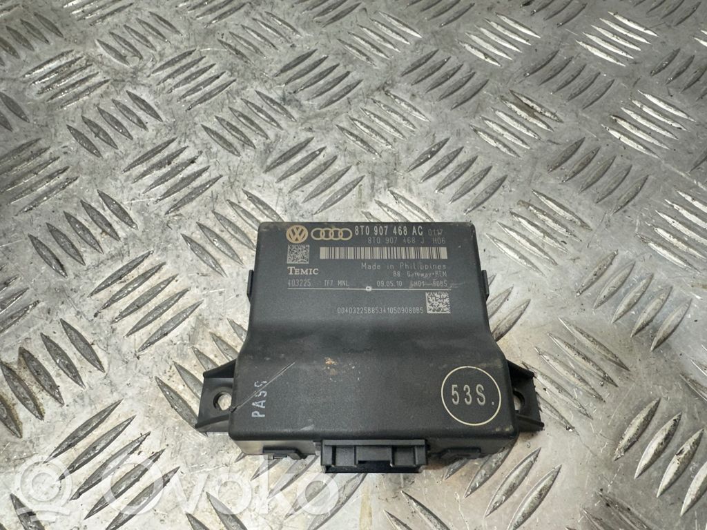 Audi A5 8T 8F Gateway control module 