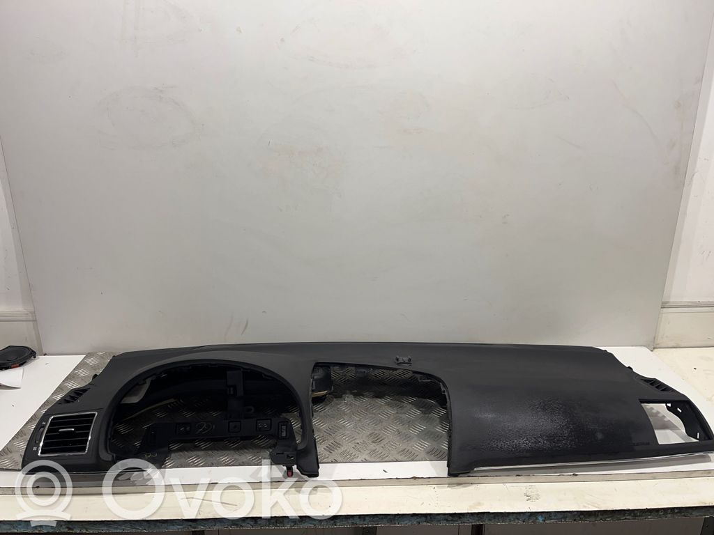 Toyota Avensis T270 Bord 