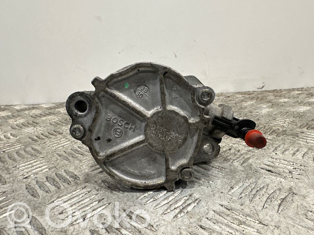 Nissan Pathfinder R51 Vacuum pump 