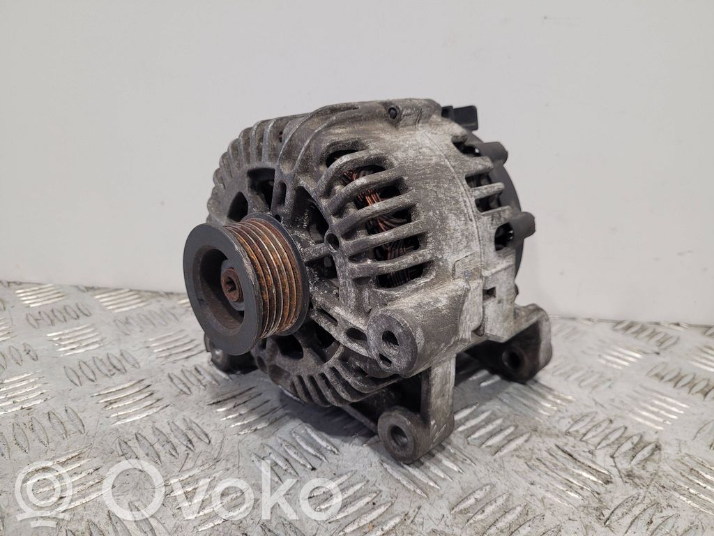 BMW 3 E90 E91 Generator/alternator 