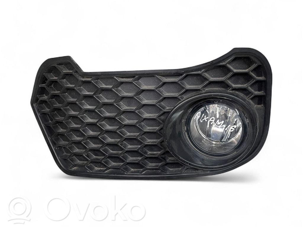 Luz de niebla delantera   7BE033,A044633