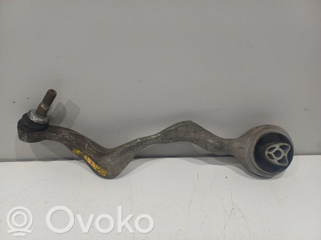 Brazo de suspensión delantero   6785777