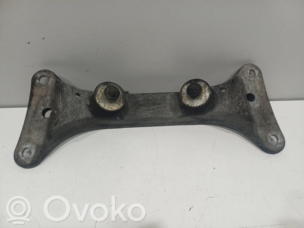 BMW 3 E90 E91 Gearbox mounting bracket 