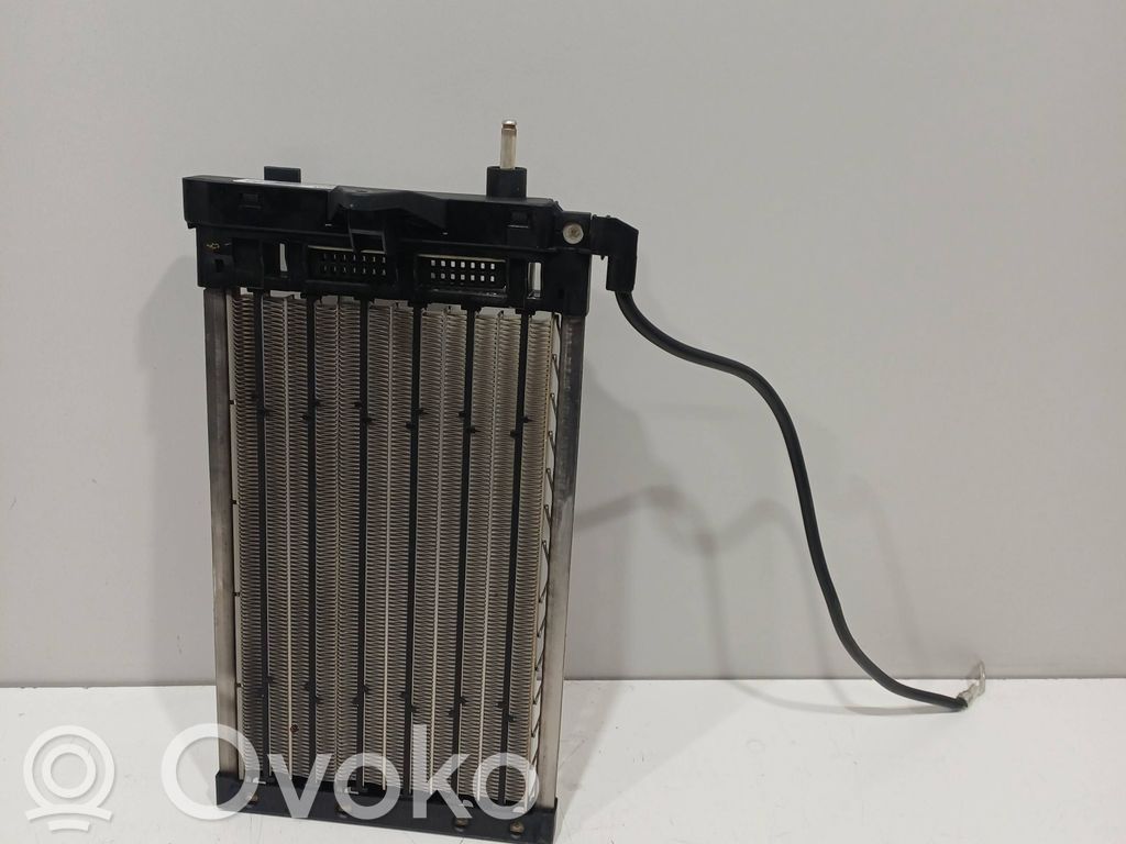 BMW 3 E92 E93 Elektrinis salono pečiuko radiatorius 