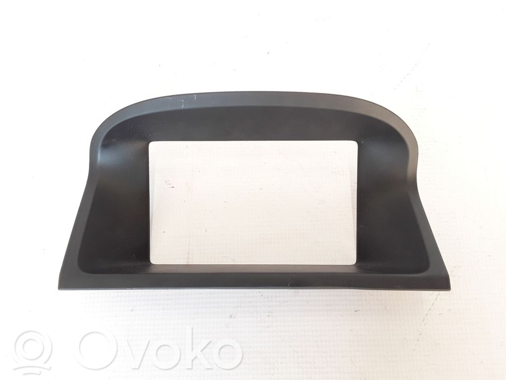 Volvo XC70 Panelės apdaila 