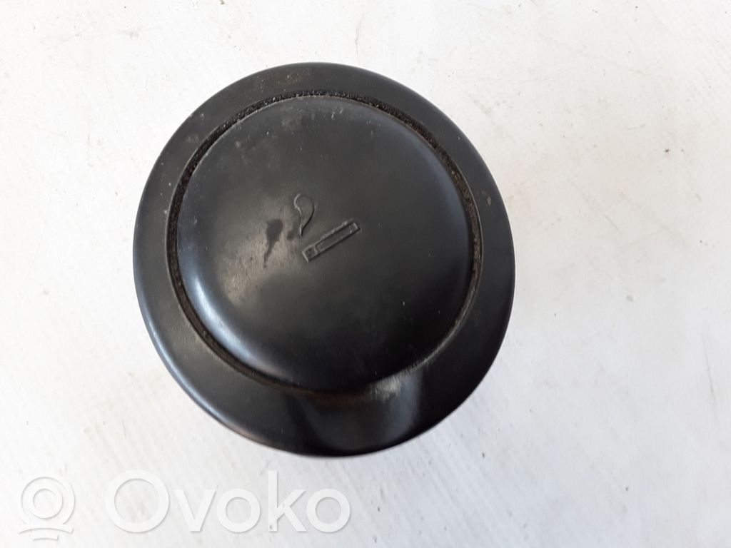 Volvo XC60 Ashtray (front) 