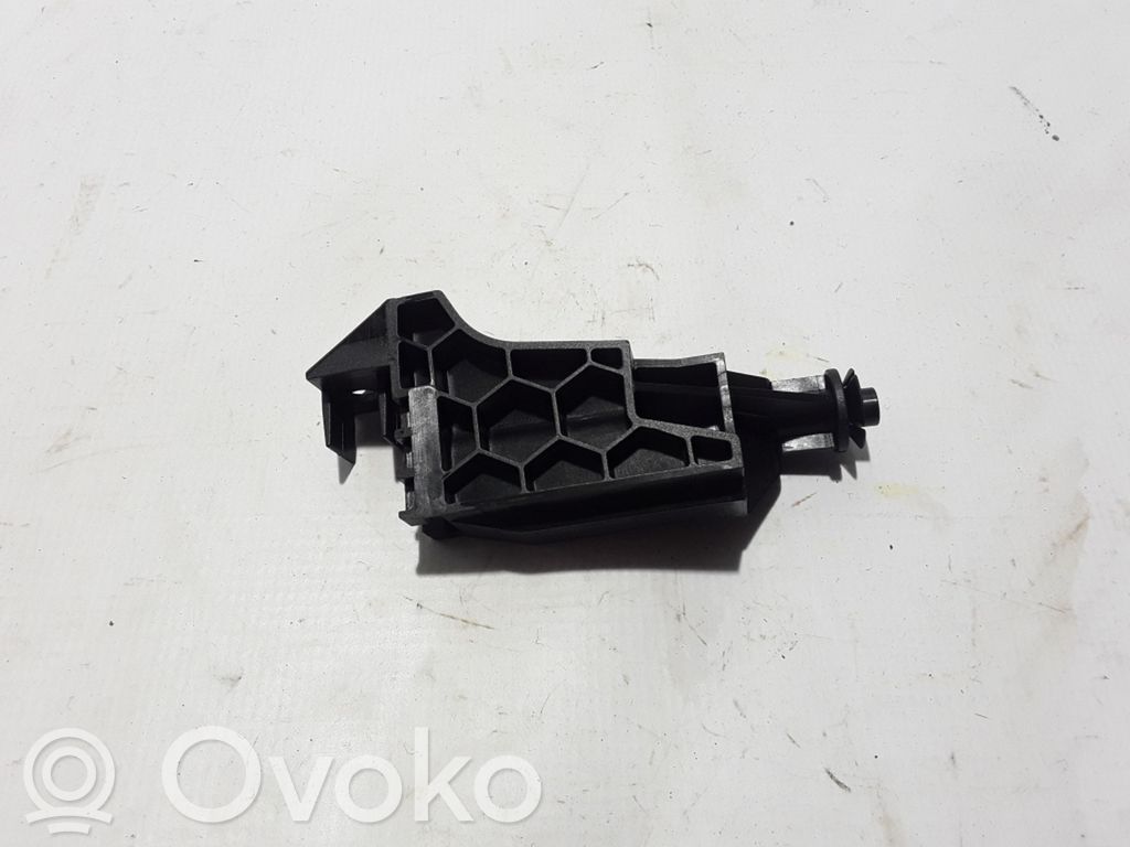 Volvo XC40 Uchwyt / Mocowanie chłodnicy 