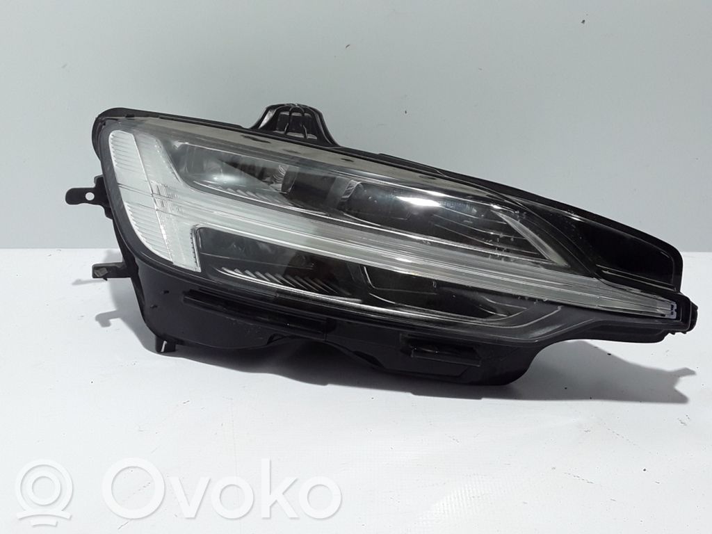 Volvo V60 Phare frontale 