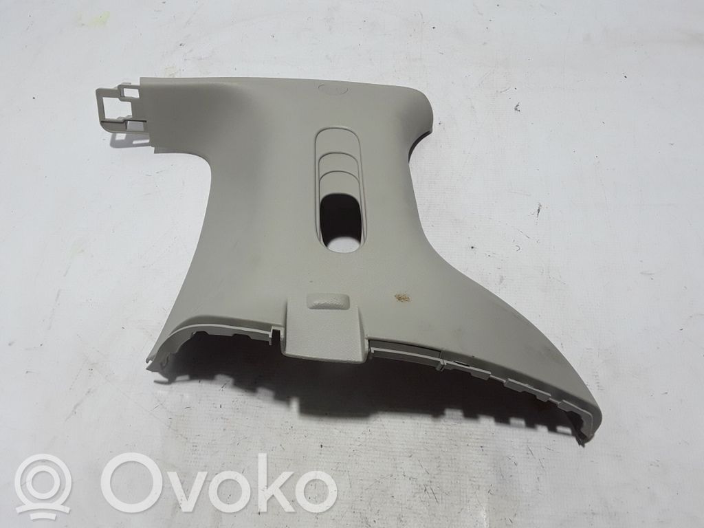 Chrysler Pacifica (D)pillar trim (top) 