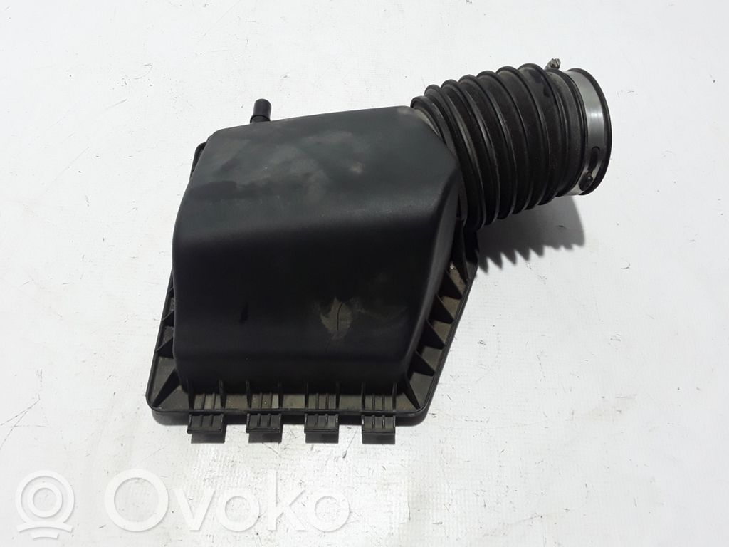 Chrysler Pacifica Air filter box 