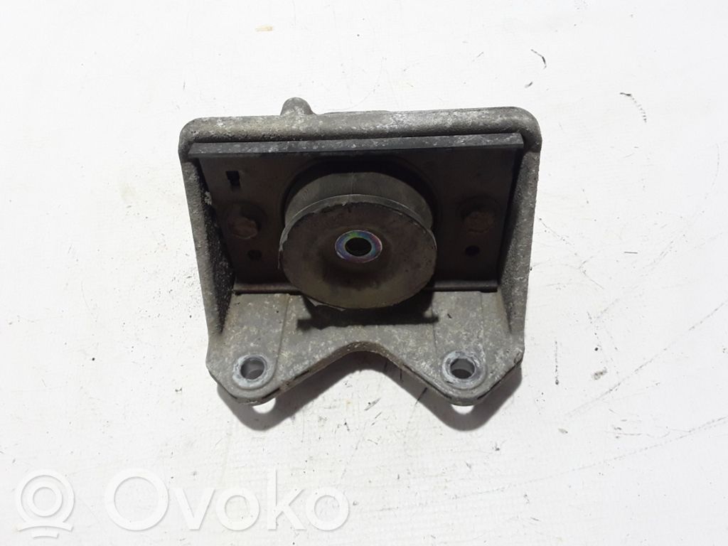 Renault Master II Engine mount bracket 