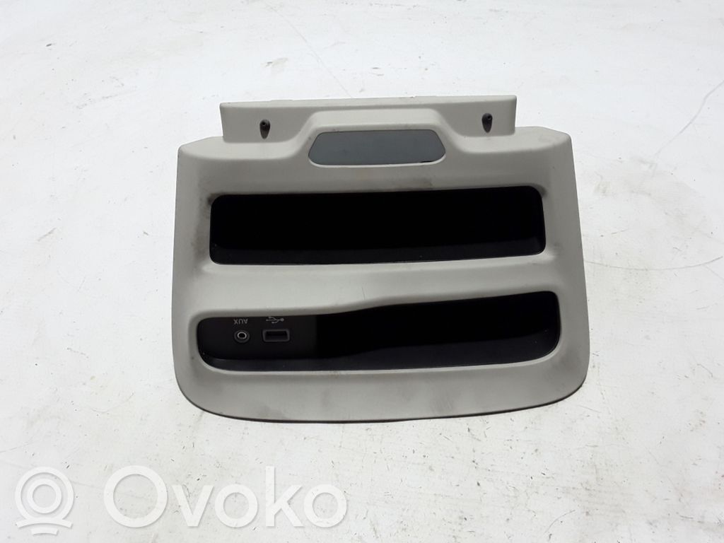 Chrysler Pacifica Moldura del panel (Usadas) 
