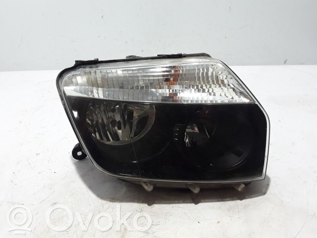 Dacia Duster Headlight/headlamp 