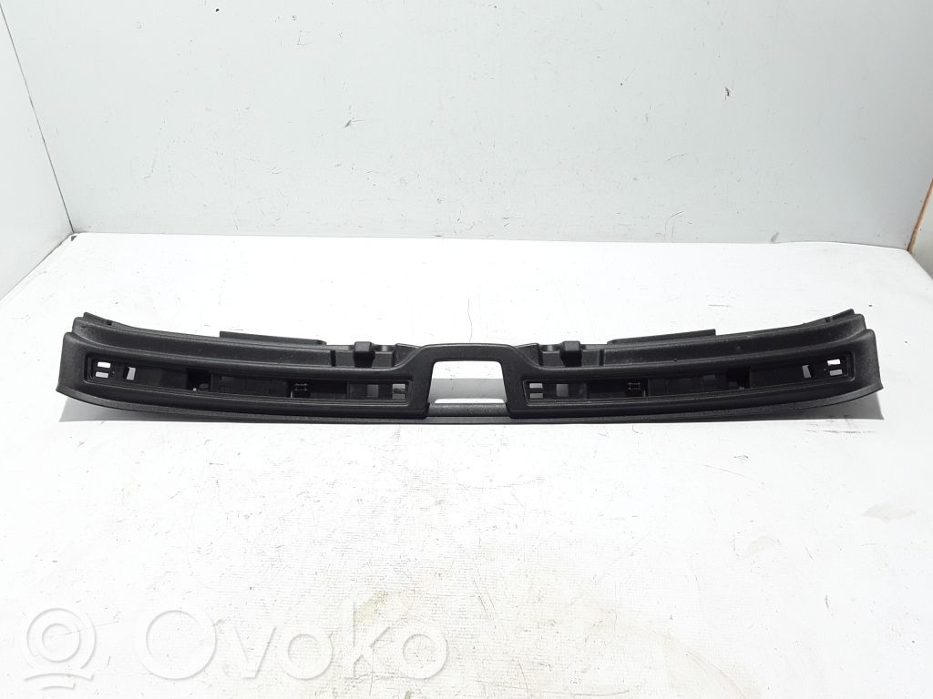 Volvo XC40 Osłona pasa bagażnika 