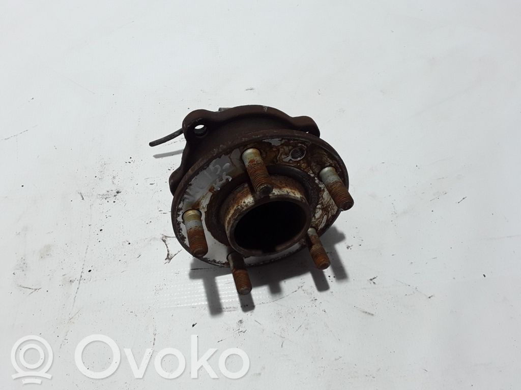 Volvo V40 Cubo de rueda trasera 
