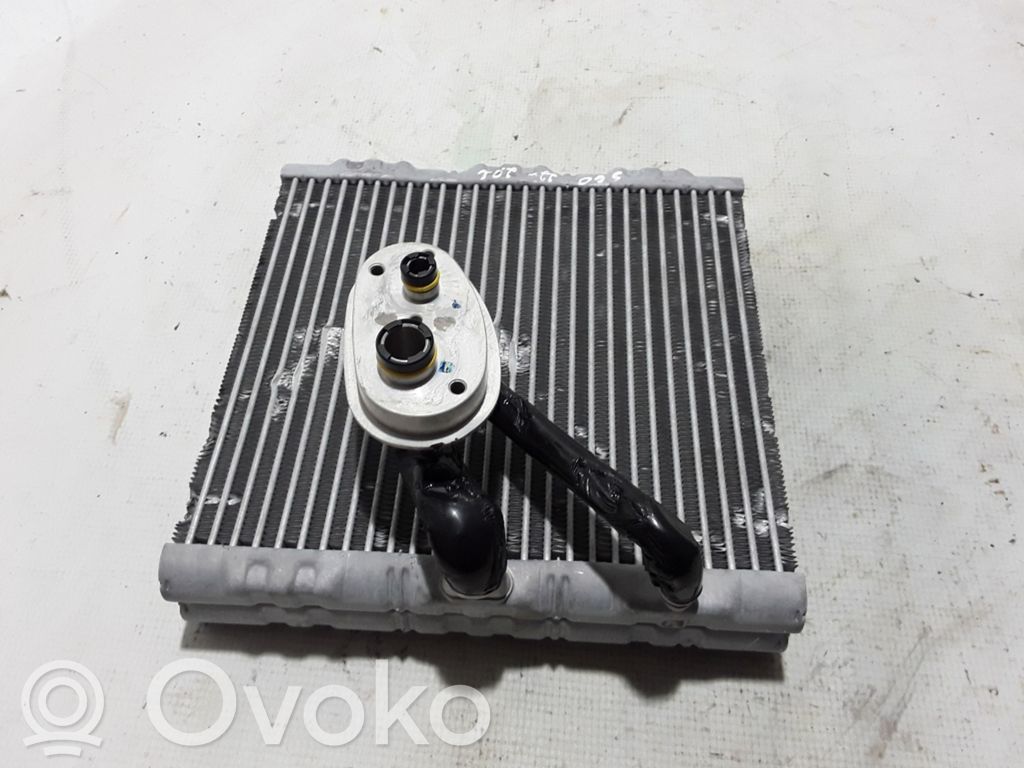 Volvo S60 Oro kondicionieriaus radiatorius (salone) 