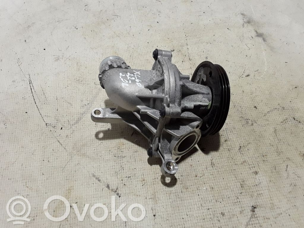 Volvo XC60 Pompe de circulation d'eau 