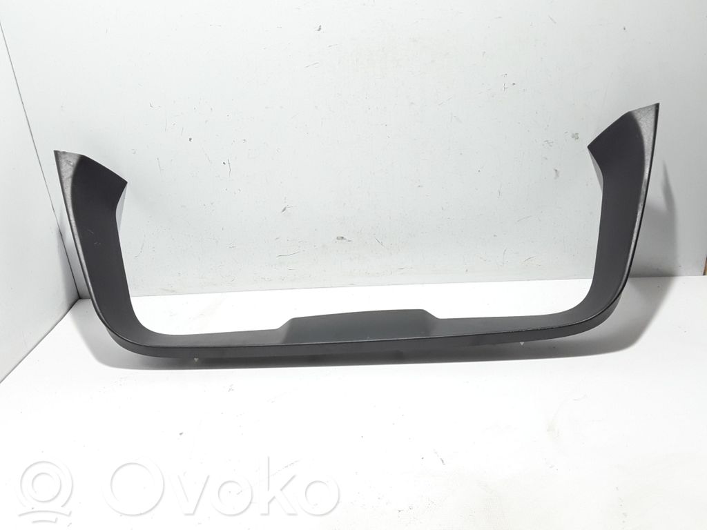 Volvo V70 Tailgate/trunk side cover trim 