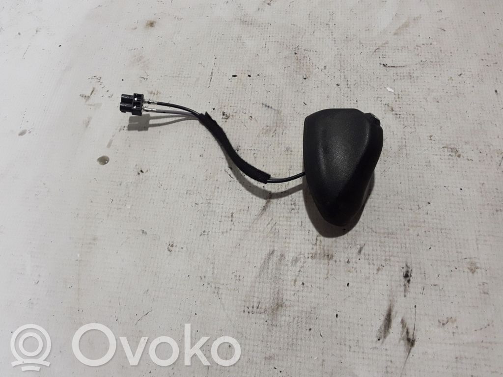 Ford Fiesta GPS-pystyantenni 