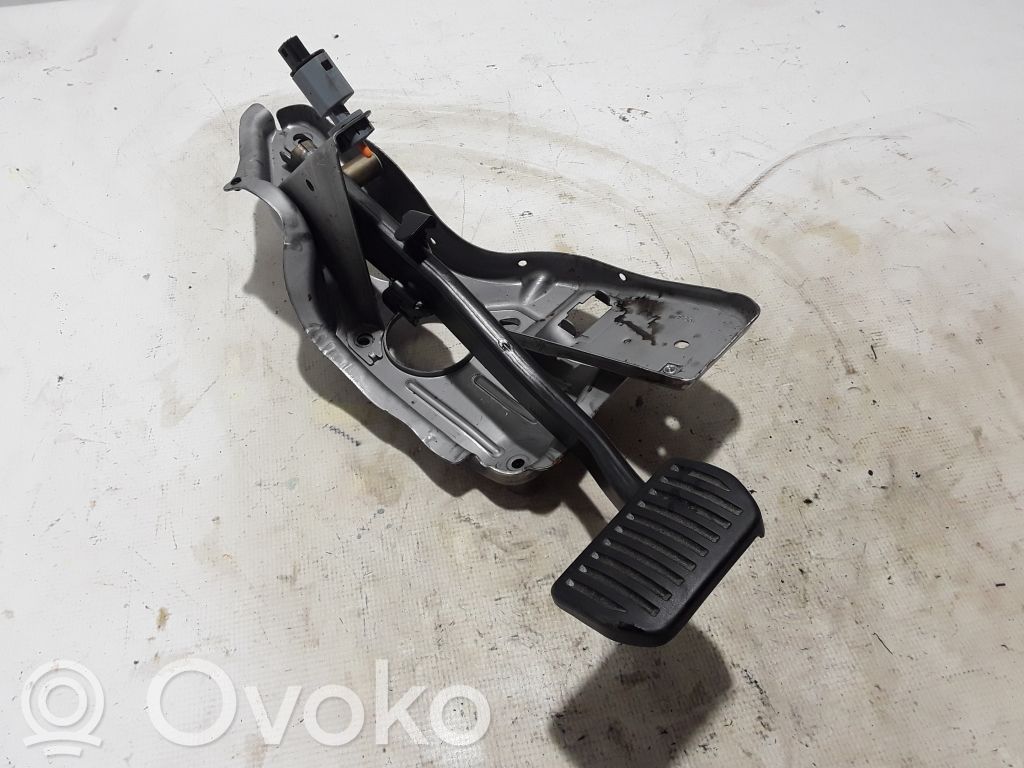 Volvo XC40 Jarrupoljin 