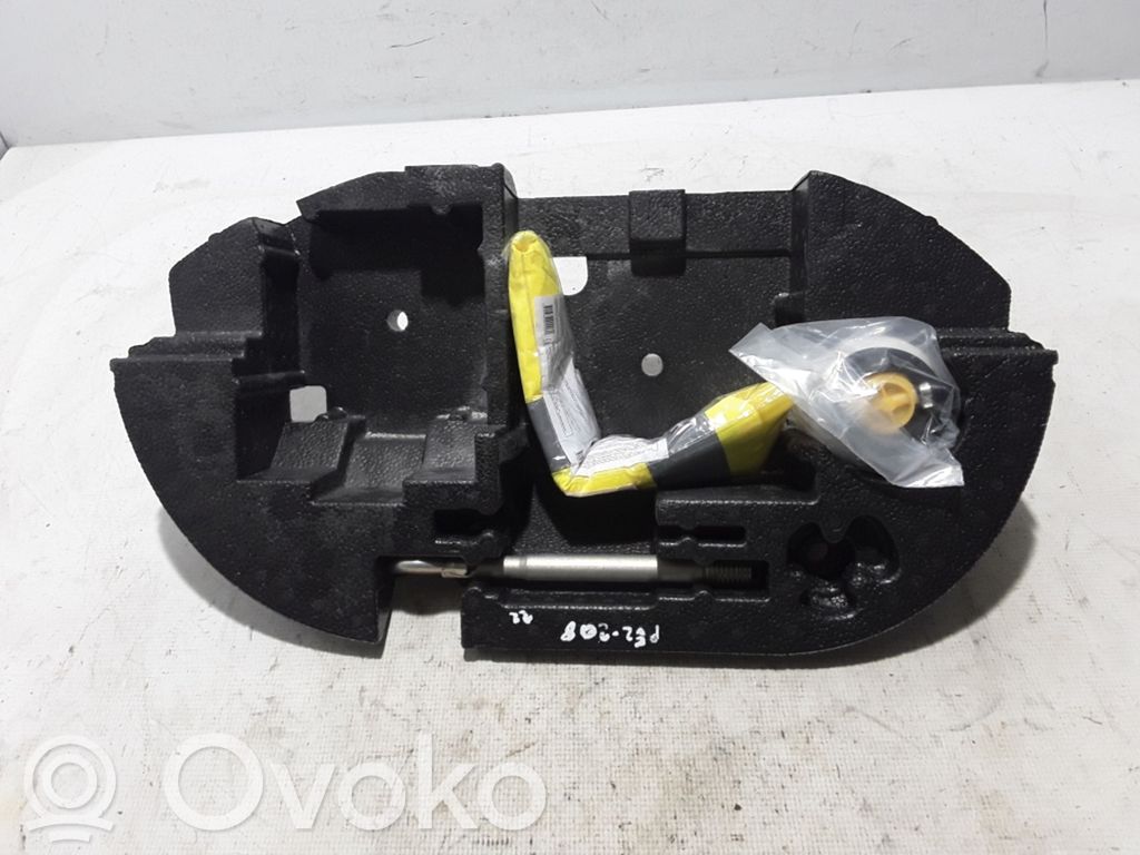 Peugeot 208 II Työkalusarja 