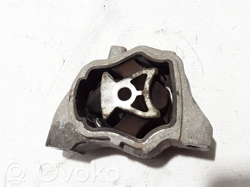 Land Rover Evoque I Engine mount bracket 