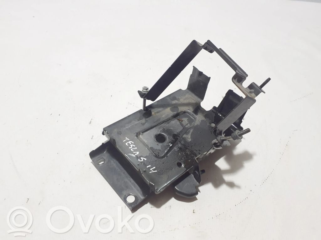 Battery bracket   1007556