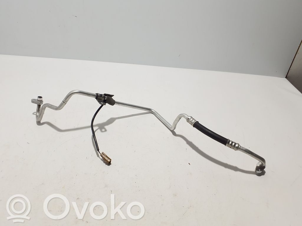 Renault Megane E-Tech Ilmastointilaitteen putki (A/C) 