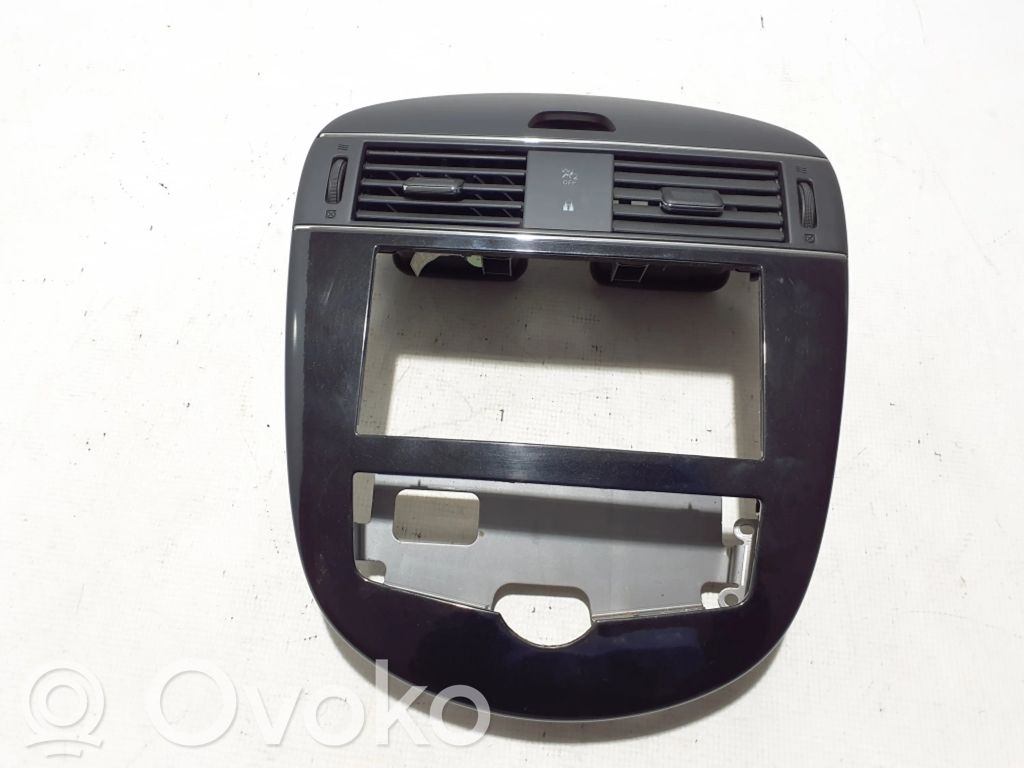 Nissan Pulsar Rivestimento del pannello