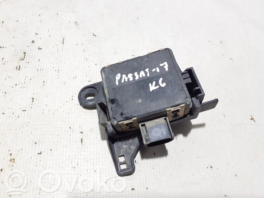 Volkswagen PASSAT B8 Sensor de radar Distronic 