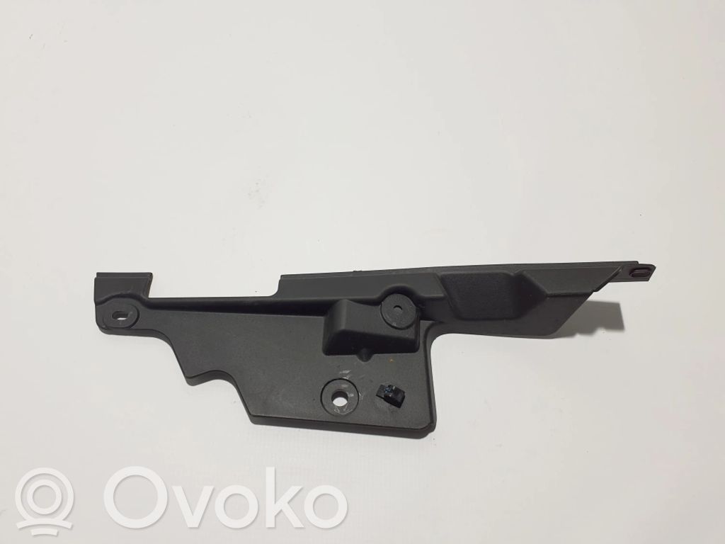 Plaque avant support serrure de capot   68267001AA