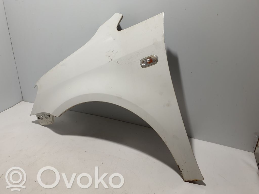 Volkswagen Caddy Błotnik przedni