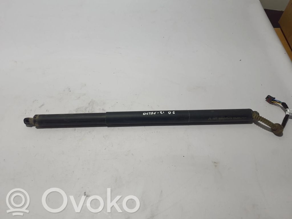 Skoda Octavia Mk4 Amortizor hayon