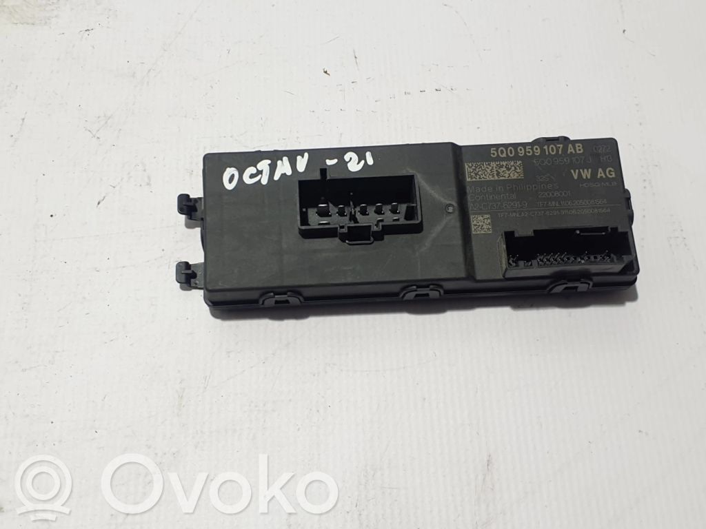Skoda Octavia Mk4 Tailgate/trunk control unit/module 