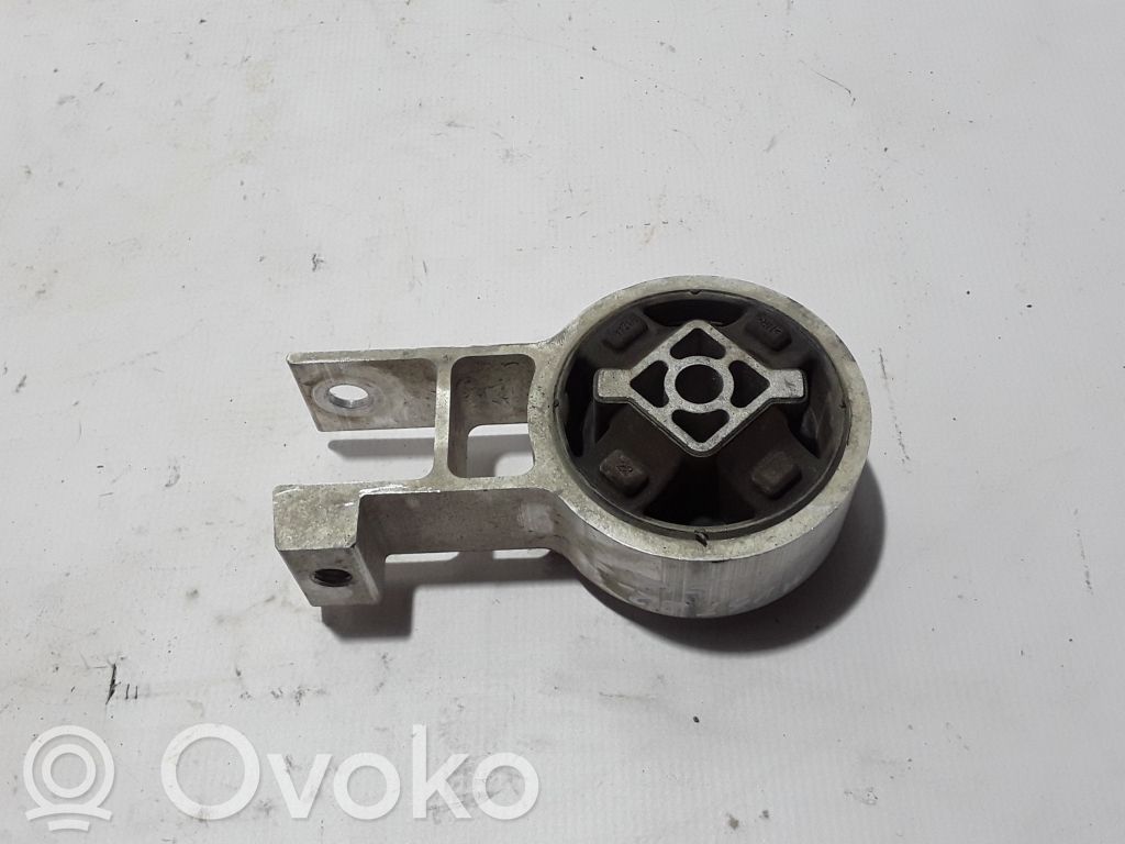 Engine mounting bracket   LJ936P082BA,LJ936P082BA