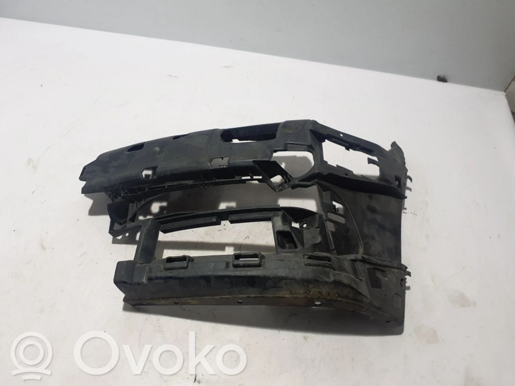 BMW 7 G11 G12 Staffa di rinforzo montaggio del paraurti anteriore 