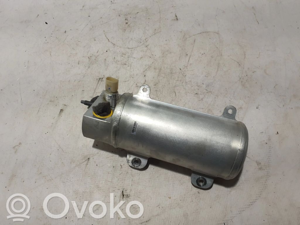 Volvo C40 Osuszacz powietrza klimatyzacji A/C 