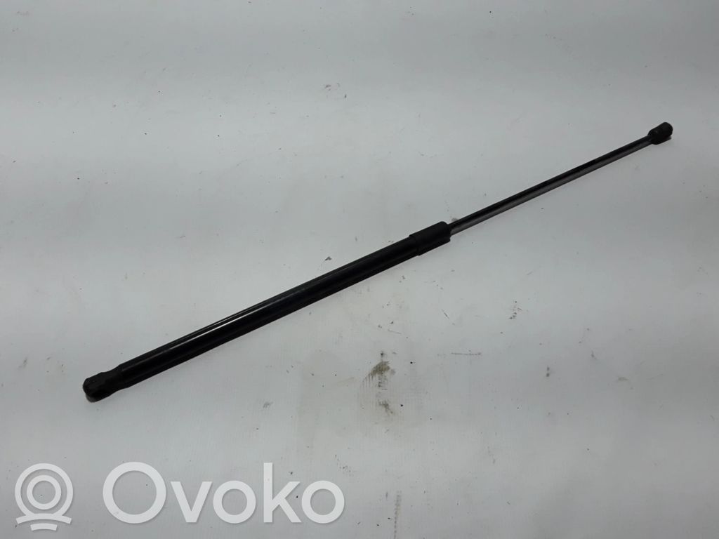 Volkswagen Touareg III Amortizor capotă motor 