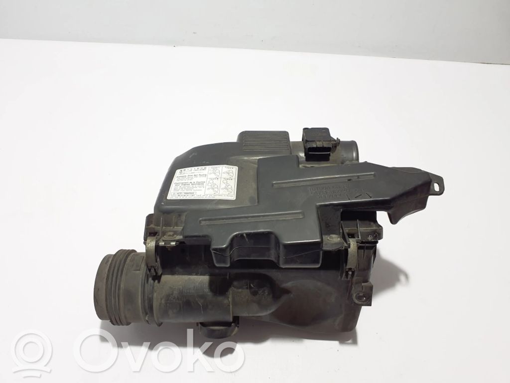 Toyota Land Cruiser (J120) Cutie filtru aer 