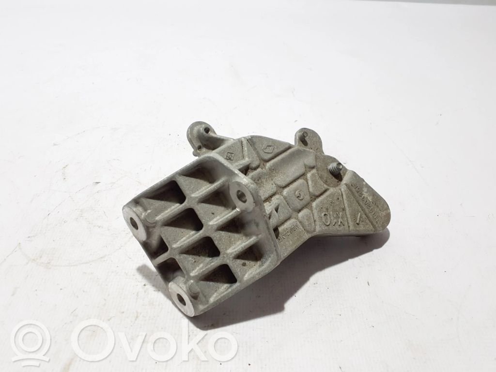 Renault Zoe Engine mounting bracket 