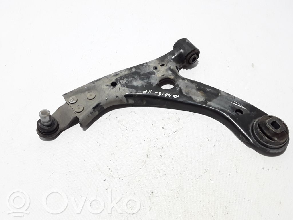 Volvo XC40 Querlenker Achsschenkel vorne 