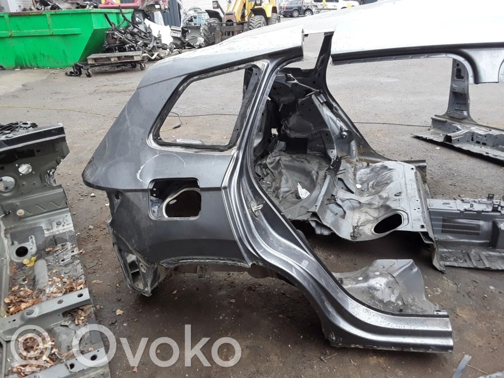 Skoda Karoq Takakulmapaneeli 