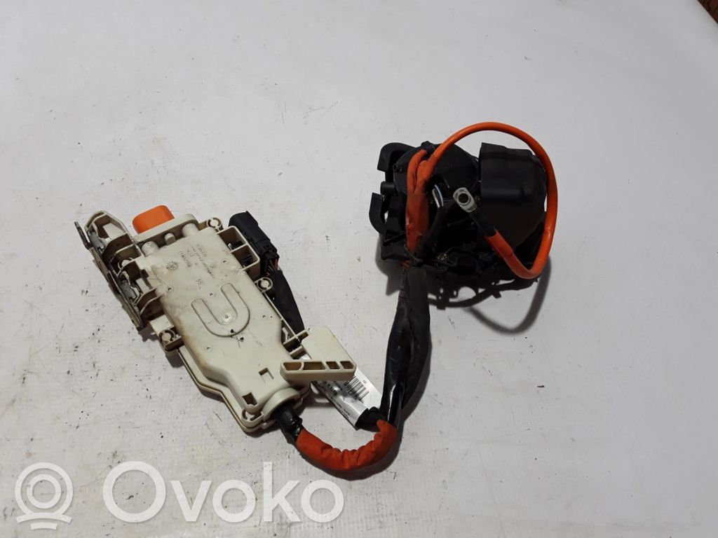 Sähköauton latauspistoke   31409667
