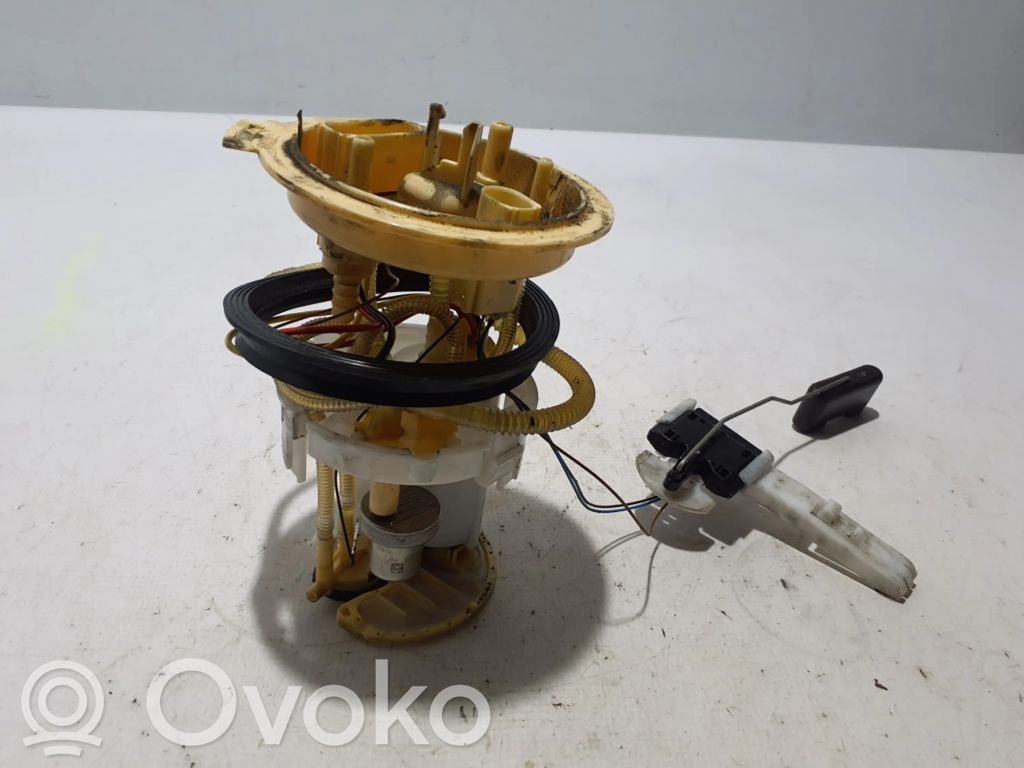 Audi A4 S4 B9 Pompa paliwa w zbiorniku 